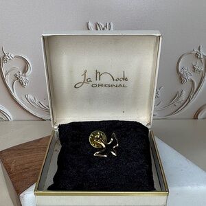 Vintage Estate Open Body Dove Pin Gold Tone #15